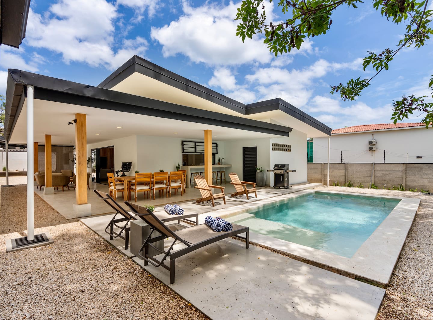 Private pool and tropical terrace at Casa Manà in Playa Grande